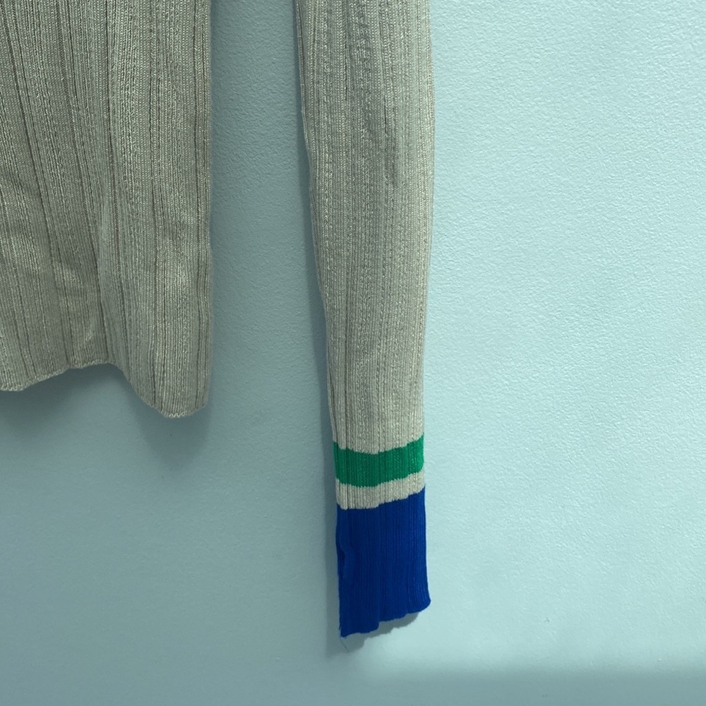 Urban Outfitters Open Back Sweater - Picture 9 of 13